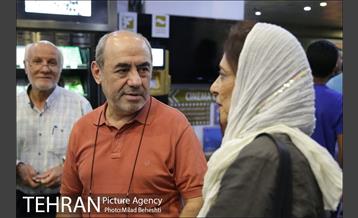 مراسم اهدای جایزه بهترین بازیگر مرد جشنواره مسکو به فرهاد اصلانی‎ 4