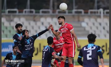 دیدار تیم های فوتبال پرسپولیس و پیکان 11