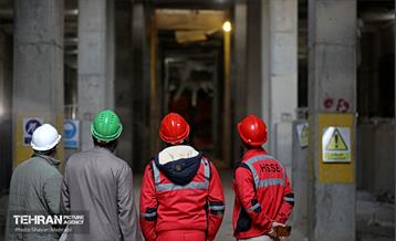 اینجا کارگاهه؛ مترو ورزشگاه تختی 5