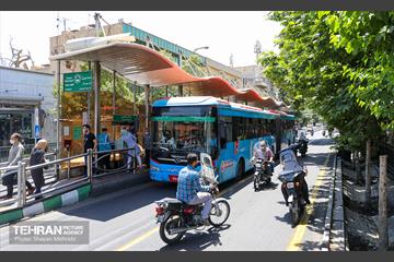 بی قانونی؛ تردد در خطوط بی آر تی 22