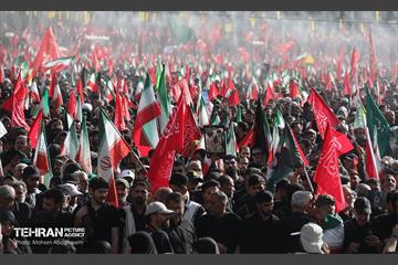 اقامه نماز بر پیکر آقای شهید ایران - 1 50