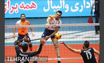 دیدار تیم های والیبال سایپا تهران و پارسه