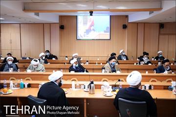 نشست شهردار تهران با ائمه جماعات در آستانه دهه فجر 13