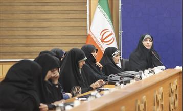 ضیافت افطار با بانوان نخبه شهر تهران 16