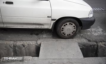 بی قانونی؛ تعرض به حریم پیاده راه 23