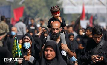 حضور کودکان در مراسم پیاده روی جاماندگان اربعین حسینی(ع) 16