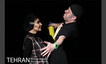 نمایش شبی بیرون از خانه 14