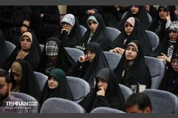 نشست صمیمانه شهردار تهران با مسئولین پایگاههای بسیج دانشجویی تهران 16