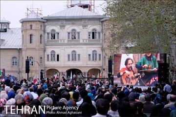 کنسرت گروه رستاک در میدان مشق 12