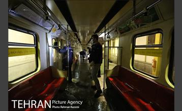 آغاز عملیات ضدعفونی کردن مترو تهران 24