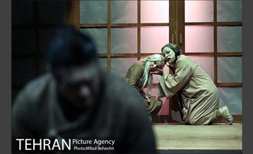 نمایش افسون معبد سوخته‎ 24