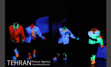 نمایش شب اسرارآمیز‎ 6