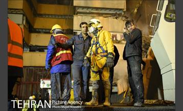 سومین شب عملیات امداد ونجات حادثه پلاسکو 21