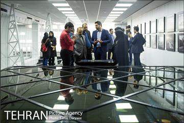 بازدید مدیرکل دفتر شهردار تهران از نمایشگاه دائمی نقشه 25