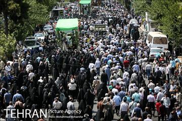 مراسم تشییع پیکرهای مطهر ۱۵۰ شهید تازه‌ تفحص‌ شده دفاع مقدس  - ۲ 16