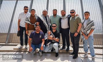 بازدید بیش از ۱۰۰ خانواده شهدای غزه از برج میلاد 20