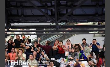 تماشای مسابقات جام جهانی فوتبال  21