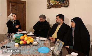 دیدار سخنگو شورای اسلامی شهر تهران با خانواده‌های شهدای ارامنه 3