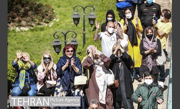 اجرای گروه موسیقی فانوس در باغ فردوس 21