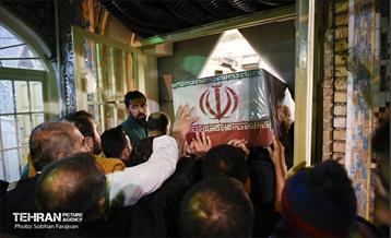 وداع با پیکر شهید «قریب رضا دارابی» 39