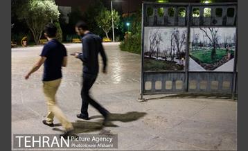 حضور شبانه مردم در بوستان بهمن‎ 1