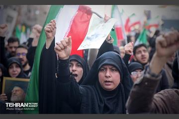 تشییع پیکر مطهر شهدای ناوشکن دنا 30