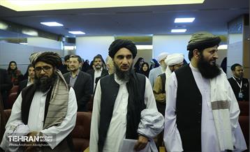 نشست شهردار تهران و اعضای سی و هشتمین دوره کنفرانس بین‌المللی وحدت اسلامی 13