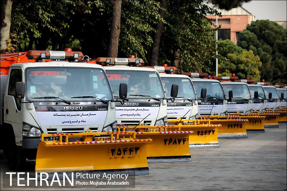 بازدید شهردار تهران از تجهیزات سازمان پسماند صالح آباد 2