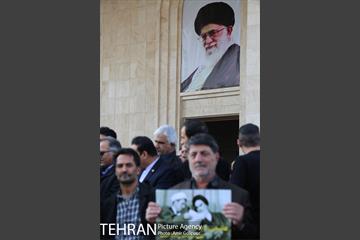 حضور مردم در حرم مطهر امام (ره) برای تشییع پیکر آیت الله هاشمی رفسنجانی 4