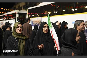آیین بدرقه زائر اولی‌ها به‌ سوی عتبات عالیات در میدان انقلاب 31