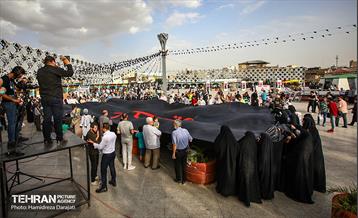 اهتزاز اَبَر پرچم متبرک ابا عبدالله حسین(ع) 24