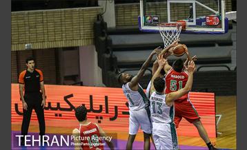 دیدار تیم های بسکتبال مهرام تهران و ذوب آهن 11