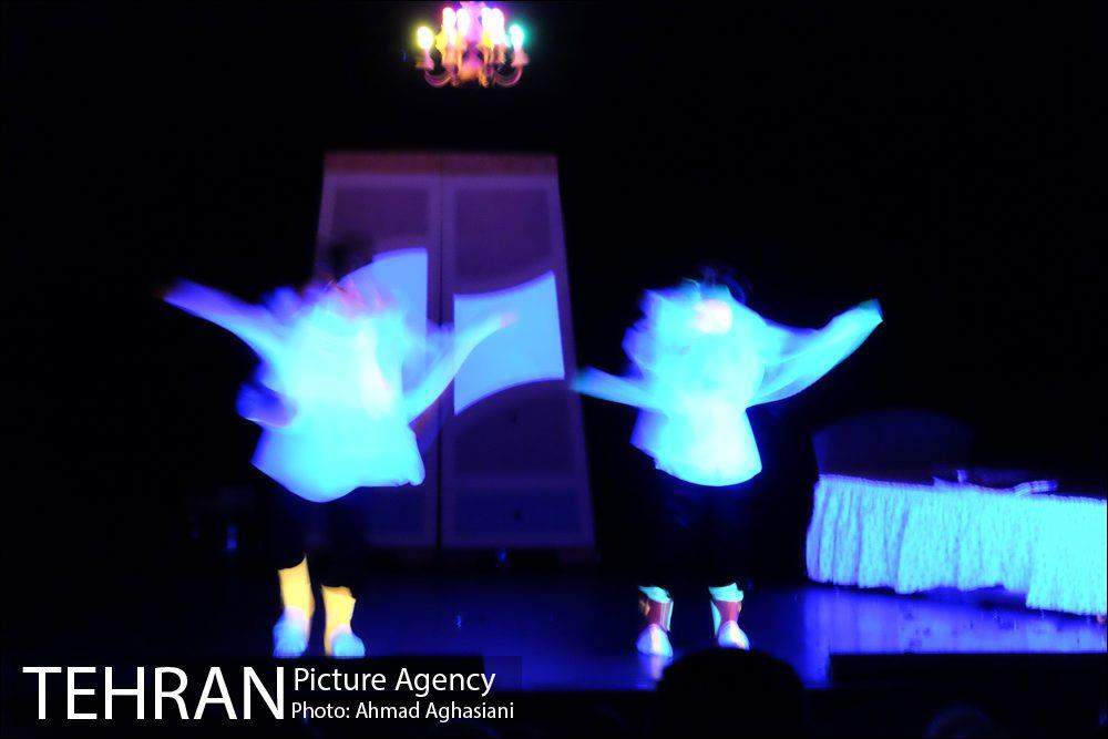 نمایش "شب اسرارآمیز" 2