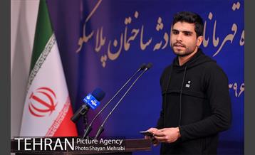 تجلیل از خانواده شهدای آتش‌نشان حادثه پلاسکو با حضور شهردار تهران 33