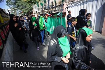 حرکت نمادین کاروان اُسرای کربلا در ده ونک 38