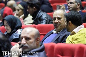 نمایش "من" در پردیس تئاتر تهران (خاوران) 2