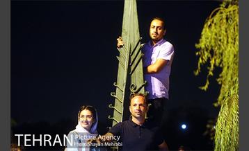 اجرای خیابانی محمد معتمدی و ارکستر سازهای ملی ایران در بوستان آب و آتش 10