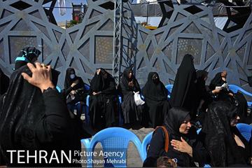 مراسم عاشورای حسینی در میدان امام حسین(ع) 24