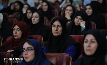 تجلیل از معلمان دانش‌آموزان با نیازهای ویژه شهر تهران 38