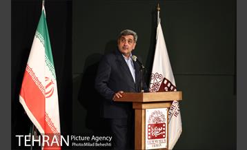 افتتاحیه مستند زمستان است 6