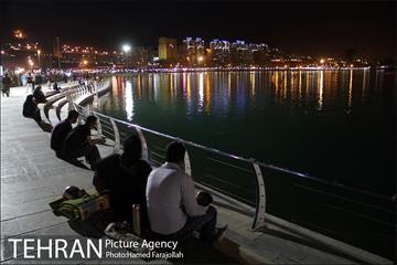 نمای غروب و شب دریاچه خلیج فارس 8