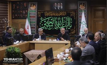 دیدار شهردار تهران با مدیر عامل فروشگاه‌های زنجیره‌ای اتکا 2