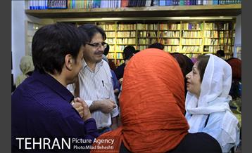 یادمان جشن یک سالگی کتاب فروشی نشرهنوز 7