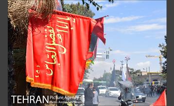 مراسم عزاداری ظهر عاشورا در بازار تهران 2