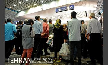 گفتگوی صمیمی دستفروشان مترو با مدیران شهری 17