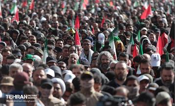اقامه نماز بر پیکر آقای شهید ایران - 1 47