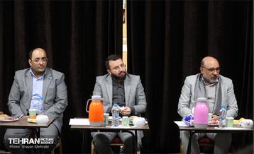 بازدید شهردار تهران از خانه مداحان و نشست با اعضا هیئت رئیسه 44