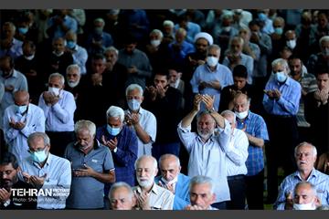 میز خدمت شهرداری تهران در نماز جمعه 58