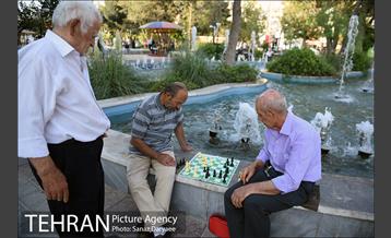 بعدازظهر تابستانی در میدان نبوت (هفت حوض) 3