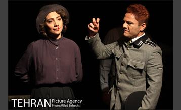 نمایش اکتبر 1942 پاریس 19